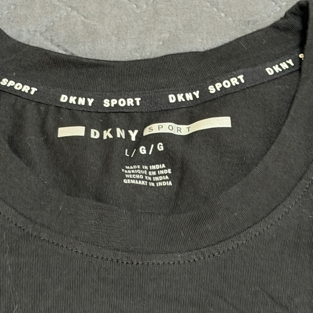DKNY Black Graphic Tank Top for Men - Picture 2 of 3